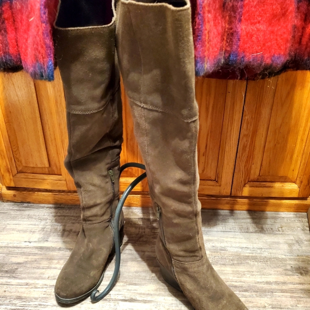 🌿Rare olive leather over knee boots Vintage 🌿